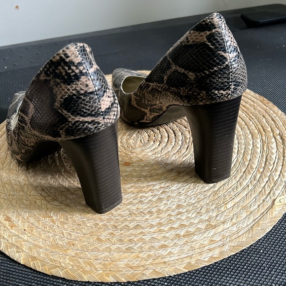 Nygard Collection Animal Print Pointy Toe Block Heel Pump Heel Size 10 - Picture 11 of 15